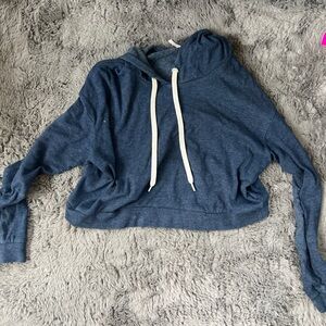 Cropped hoodie